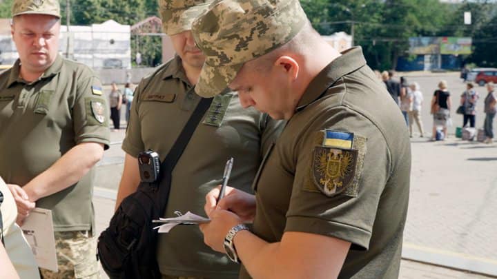 Статус учасника бойових дій мають 80% працівників ТЦК Чернівецькій області