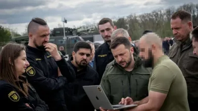Аналог "Ланцета": Зеленському презентували новий український дрон