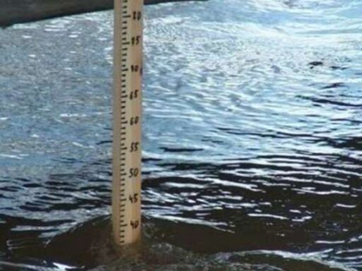 Через значні опади на Буковині очікують на підняття рівня води у річці Сірет