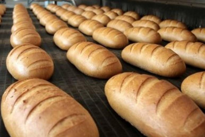 Чернівецький хлібокомбінат буде пекти хліб для військовослужбовців: уклали договір