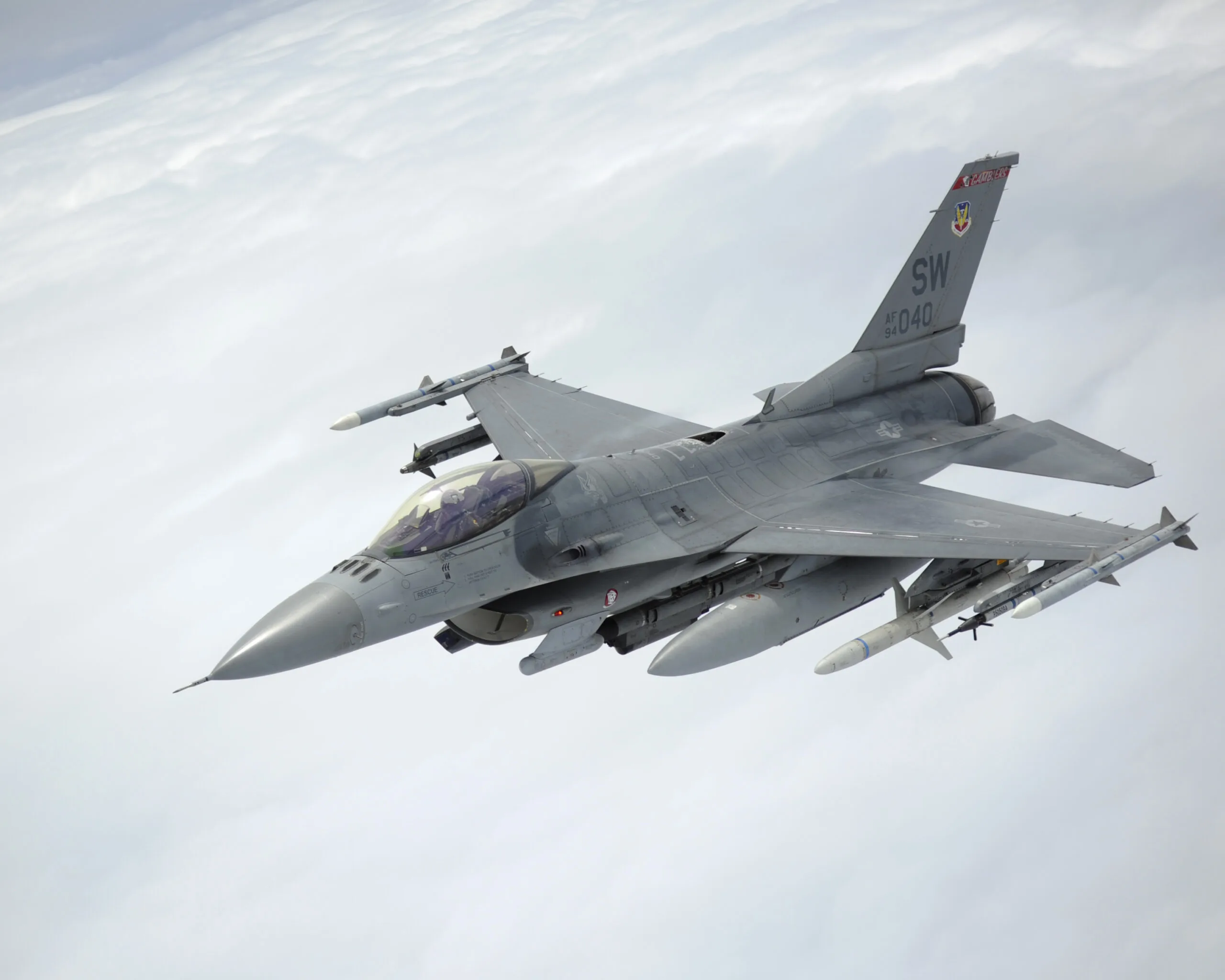 Норвегія передасть Україні винищувачі F 16, які зможуть бити за лінією фронту — глава МЗС