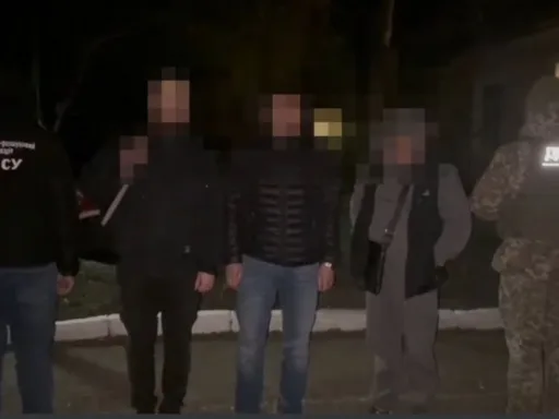 Тікали вночі через ліс: на Буковині затримали чоловіків, які хотіли незаконно перетнути кордон