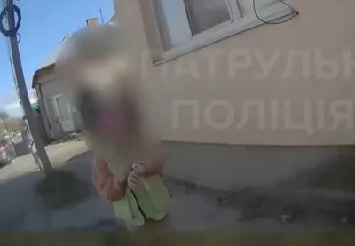 У Чернівцях дитину вкусила собака: допомогу дівчинці надали патрульні відео