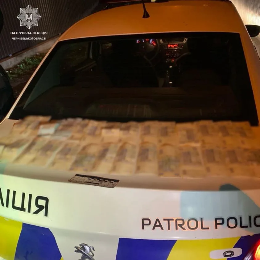 У Чернівцях п’яний водій пропонував гроші патрульним аби уникнути відповідальності