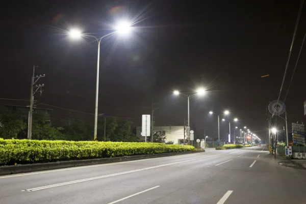 Відсьогодні у Чернівцях буде вимикатися вуличне освітлення на час комендантської години