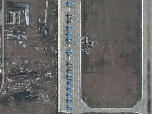 Внаслідок атаки на російський аеродром знищено щонайменше 6 літаків