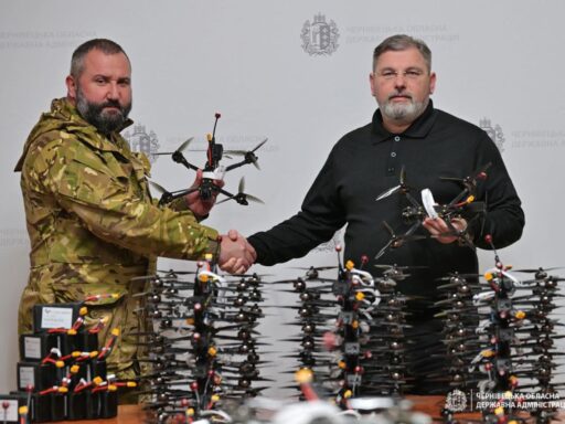 Виготовлено на Буковині: перші 100 дронів з 250 вже передали захисникам