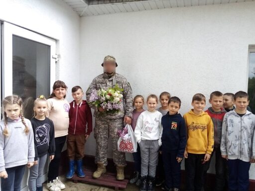 З повагою та вдячністю до захисників України від молодших школярів Кулішівської гімназії…