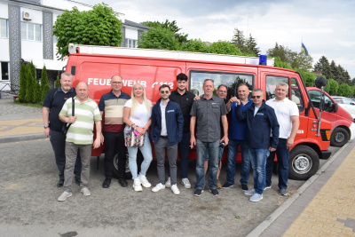 Громада на Буковині отримала пожежний автомобіль від благодійників з Німеччини