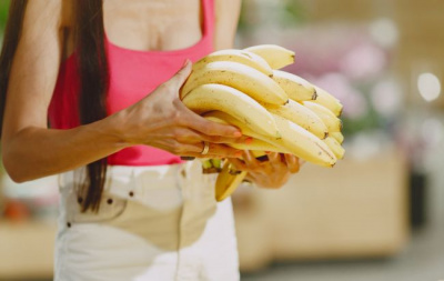 Кому не варто вживати банани: яка користь і шкода від популярного фрукта