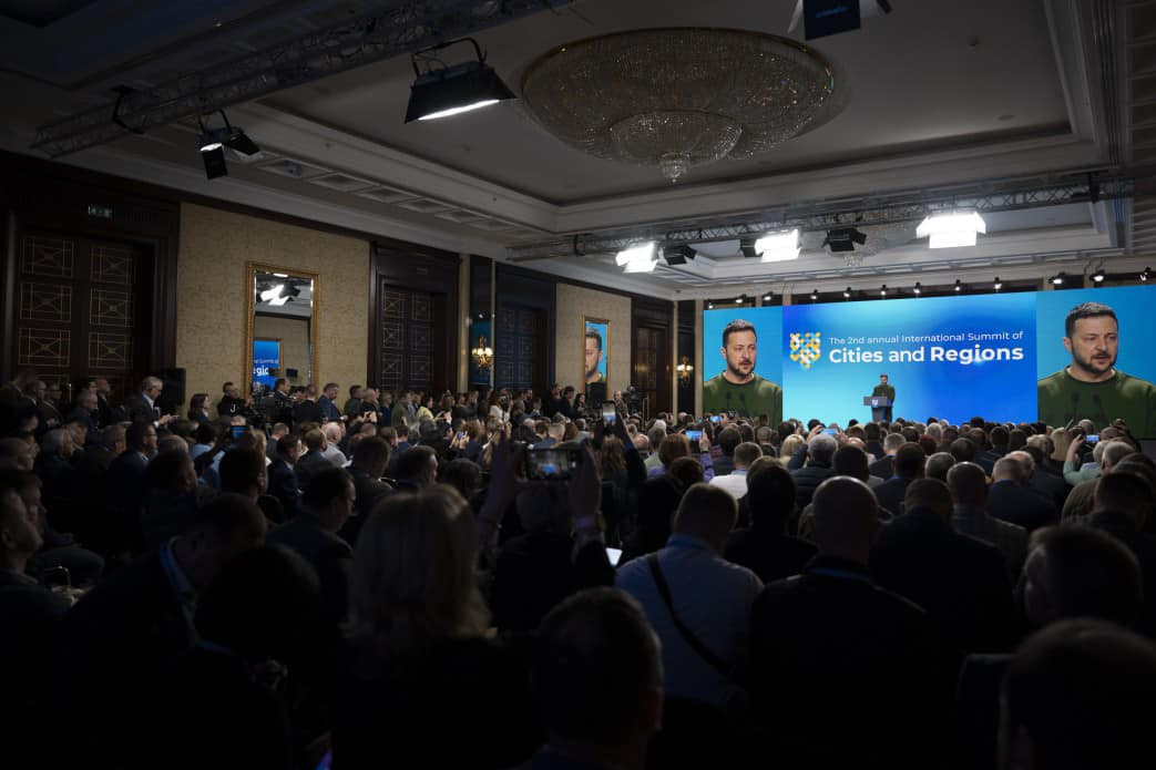 Мер Чернівців у Києві взяв участь у другому Міжнародному саміті міст і регіонів