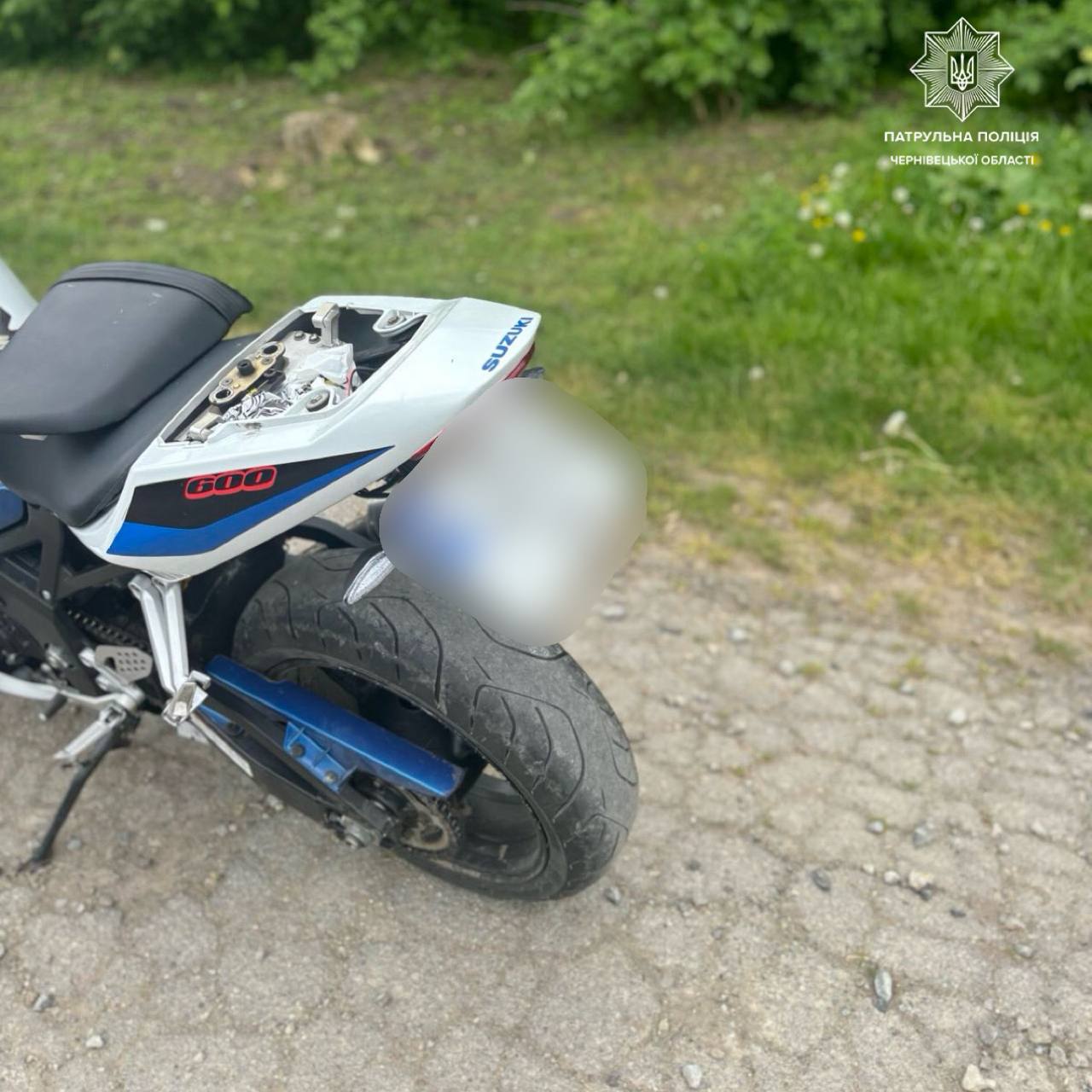 На Буковині патрульні поліцейські знайшли мотоцикл, який перебував у міжнародному розшуку