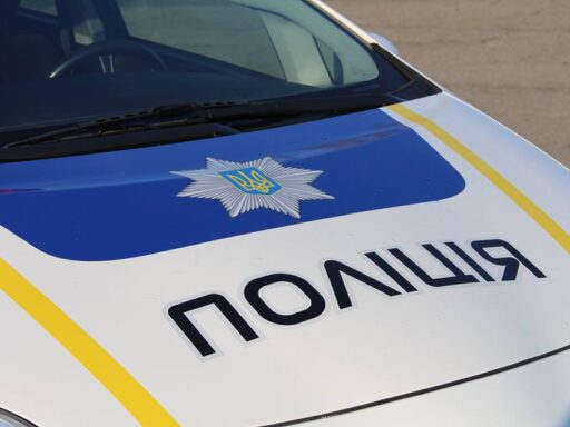На Буковині поліціянти повідомили про підозру чоловіку у використанні підроблених документів