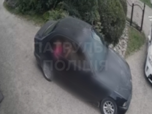 На Буковині викрили водія, який п’яним та без прав віз у своєму авто дітей