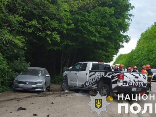 На обʼїзній дорозі Вінниці сталася масштабна аварія: загинули троє поліцейських