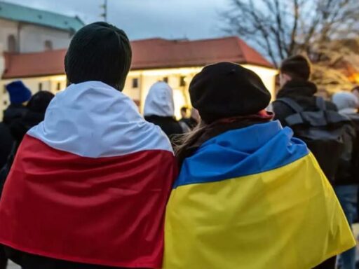 Польща продовжила тимчасовий захист українських біженців, але є зміни