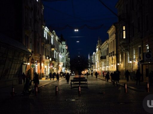 У Чернівцях обмежать вуличне освітлення, крім центральних вулиць