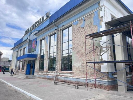 У Чернівцях ремонтують автовокзал фотофакт