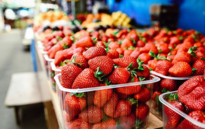 В Україні впали ціни на ягоду, яку зараз купують усі