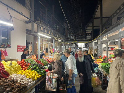 Ціни зросли: яка вартість сезонних овочів на Центральному ринку у Чернівцях