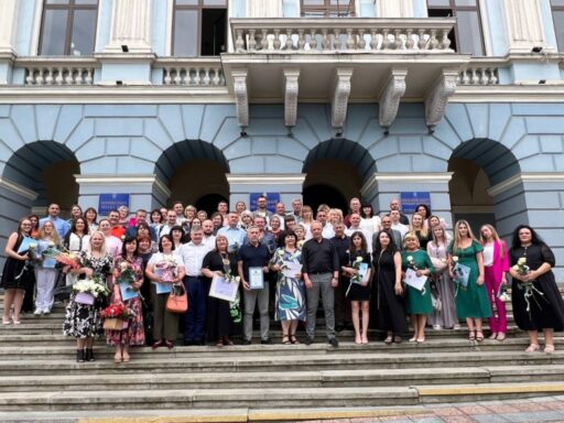 У Чернівецькій міській раді нагородили і привітали медичних працівників з професійним святом