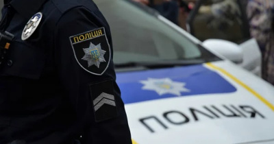 У Чернівцях опівночі на вулиці поліцейські знайшли п’яну маму з однорічною дитиною